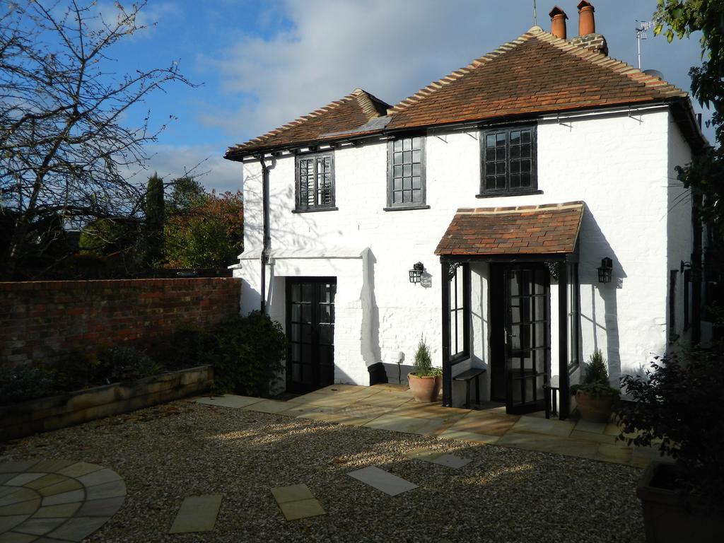 Henry VIII Cottage In The Heart Of Henley Eksteriør bilde